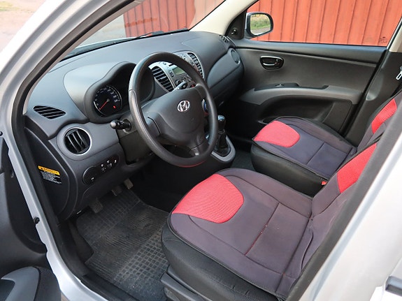 Hyundai i10 8 of 14