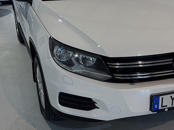 Volkswagen Tiguan 4 of 21
