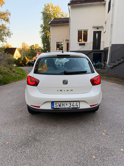 Seat Ibiza 2 of 9