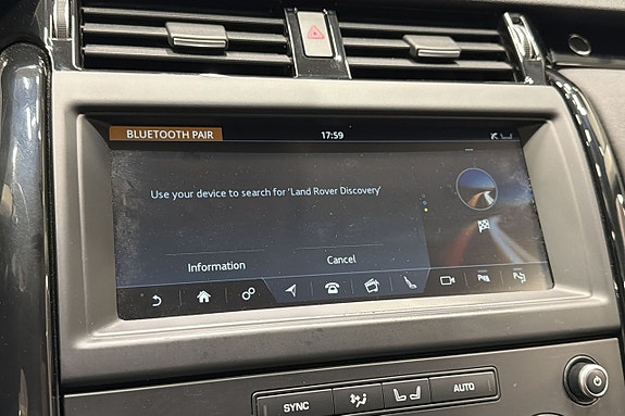 Land Rover Discovery 13 of 26