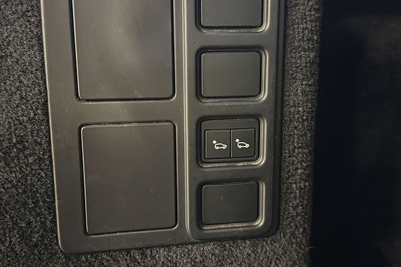 Land Rover Discovery 25 of 26