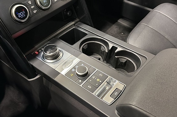 Land Rover Discovery 15 of 26