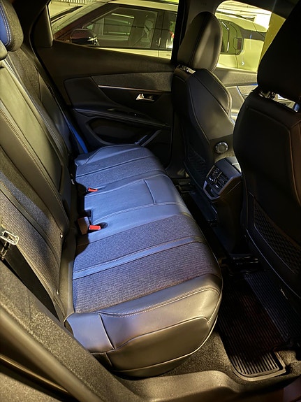 Peugeot 3008 8 of 13