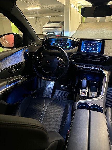 Peugeot 3008 6 of 13