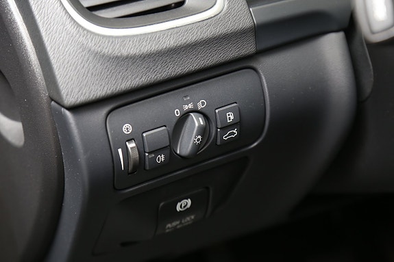 Volvo S60 12 of 24