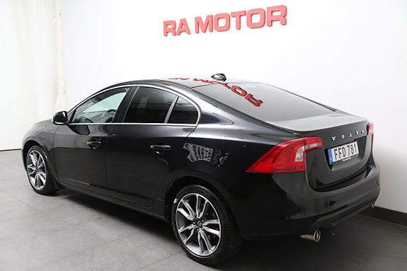 Volvo S60 4 of 24