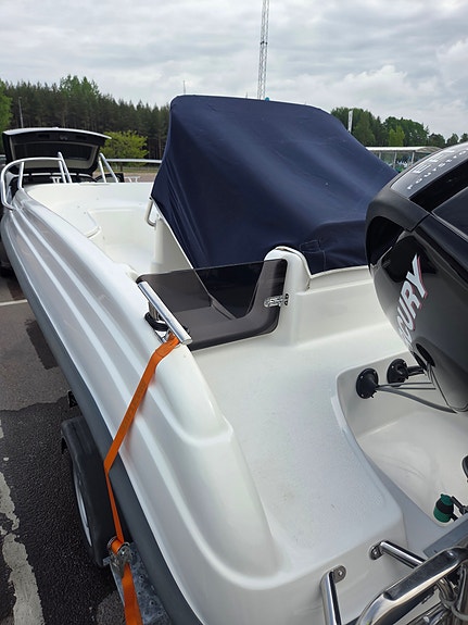 Ryds 478 GTI med Mercury 60hk 4-takt 2011 – säljes komplett med trailer 4 of 5