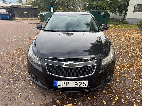 Chevrolet Cruze 9 of 13