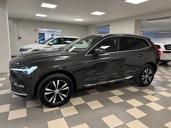 Volvo XC60 2 of 21