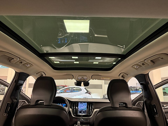 Volvo XC60 7 of 21