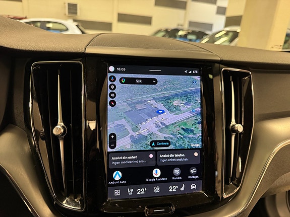 Volvo XC60 13 of 21