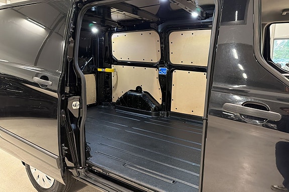 Ford Transit Custom 18 of 19