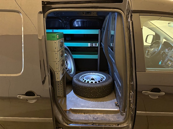 Volkswagen Caddy Maxi 10 of 13