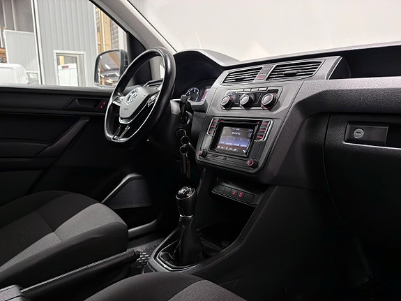 Volkswagen Caddy Maxi 21 of 23