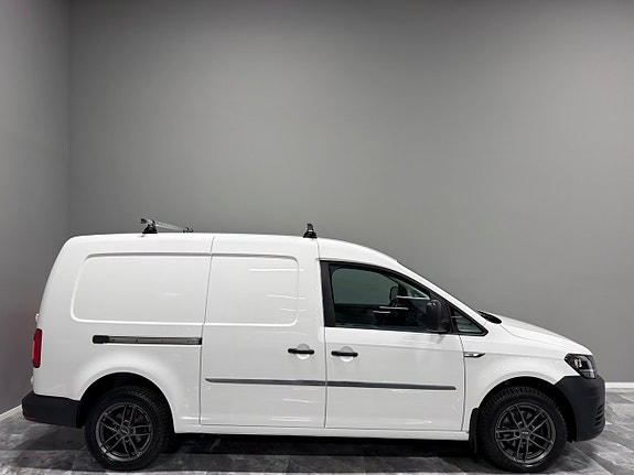 Volkswagen Caddy Maxi 10 of 23