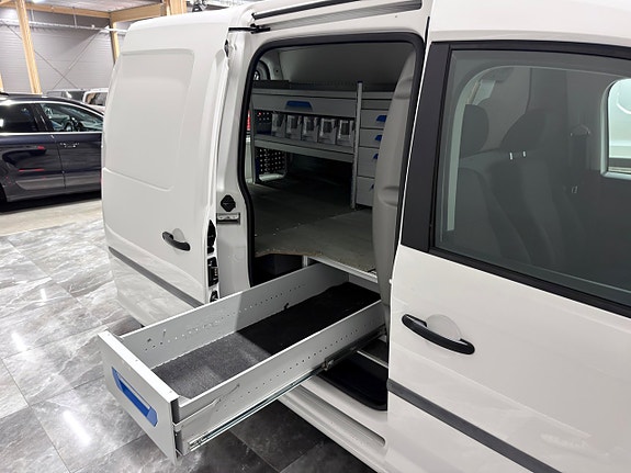Volkswagen Caddy Maxi 11 of 23