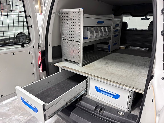 Volkswagen Caddy Maxi 8 of 23
