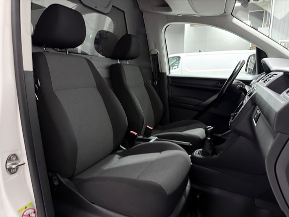 Volkswagen Caddy Maxi 23 of 23