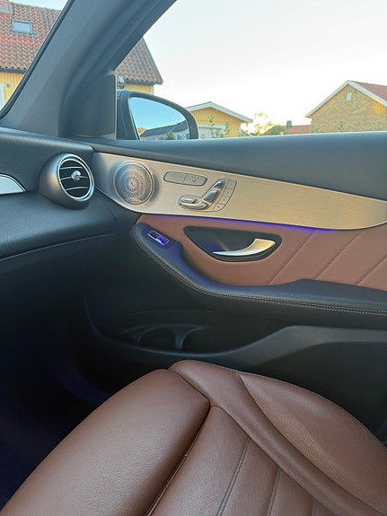 Mercedes-Benz GLC300 d 13 of 13