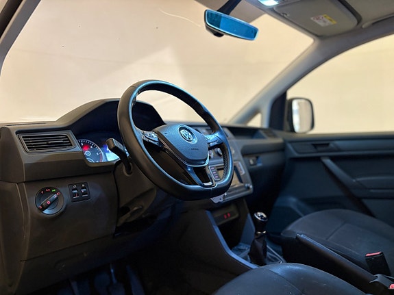 Volkswagen Caddy Maxi 9 of 11