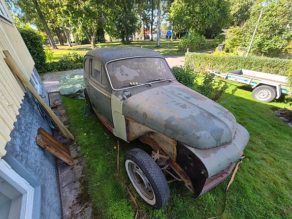 Volvo PV 2 of 4