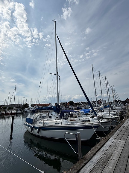 Hallberg-Rassy 29 säljes 2 of 7
