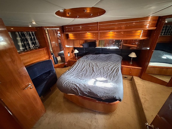Sunseeker Manhattan 64 11 of 12