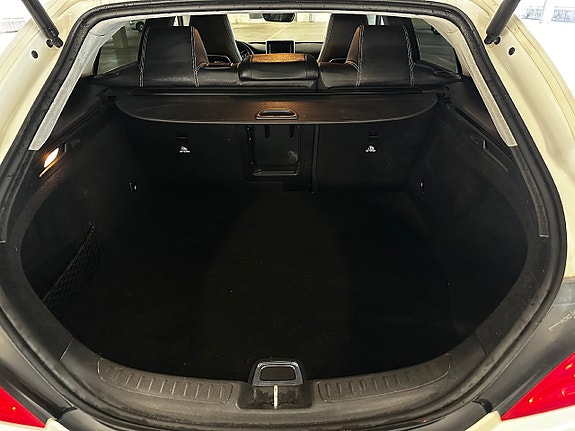 Mercedes-Benz CLA200 14 of 22