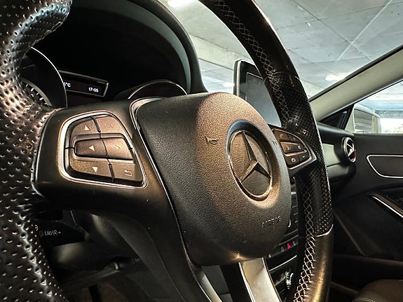 Mercedes-Benz CLA200 16 of 22