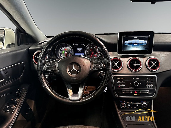 Mercedes-Benz CLA200 9 of 22