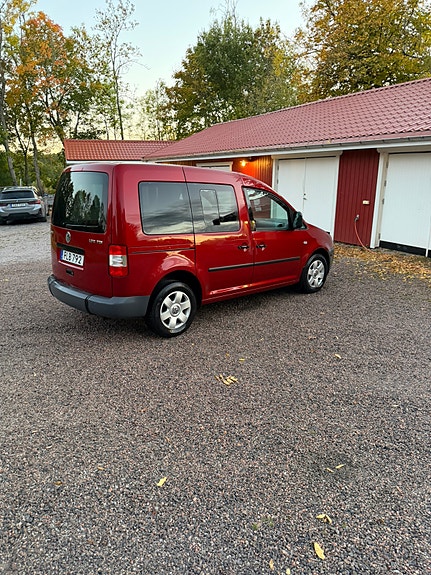 Volkswagen Caddy 2 of 6