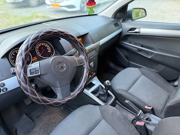 Opel Astra 8 of 16