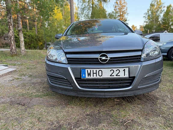 Opel Astra 2 of 16