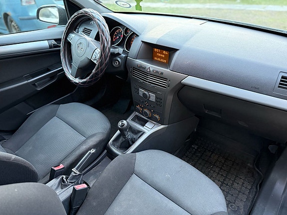 Opel Astra 11 of 16