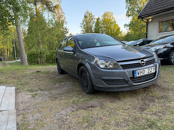 Opel Astra 3 of 16