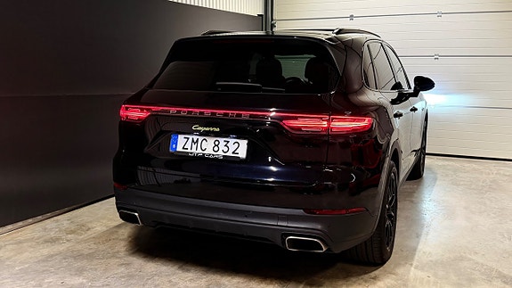 Porsche Cayenne 8 of 30