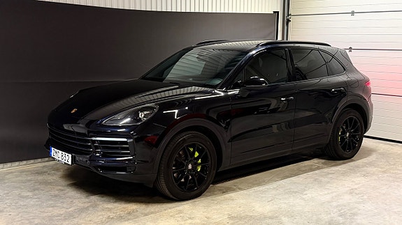 Porsche Cayenne 6 of 30