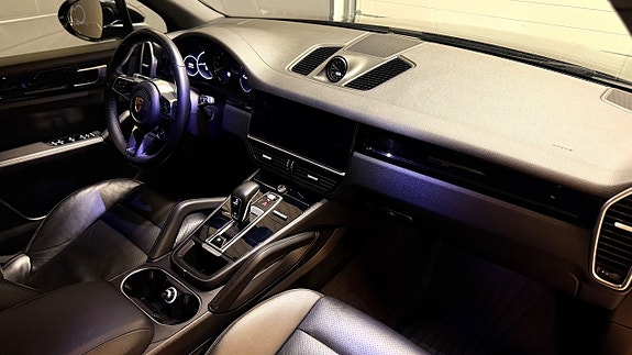 Porsche Cayenne 30 of 30
