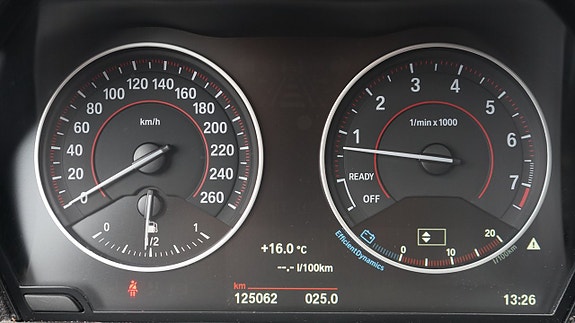 BMW 125i 16 of 21