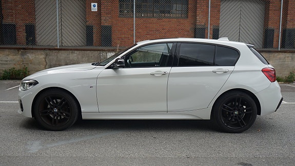 BMW 125i 6 of 21