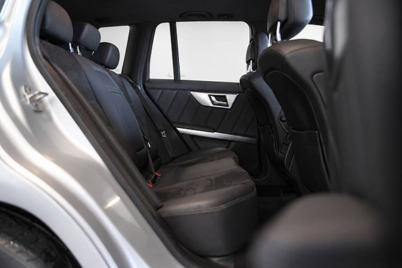 Mercedes-Benz GLK220 14 of 25