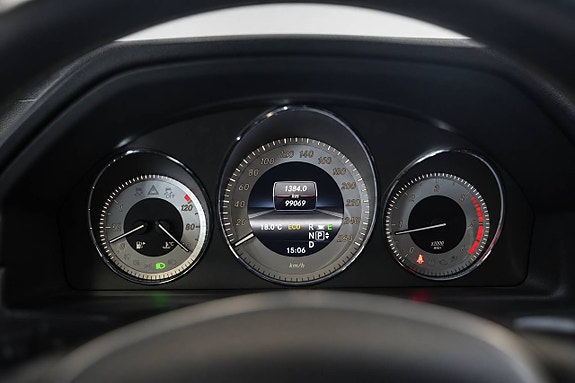Mercedes-Benz GLK220 16 of 25