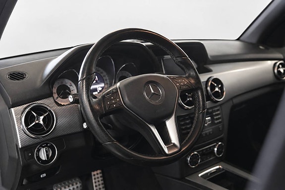 Mercedes-Benz GLK220 8 of 25