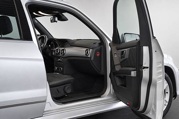 Mercedes-Benz GLK220 10 of 25