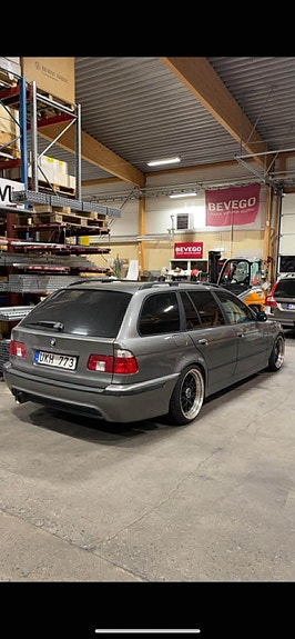 BMW 525i 2 of 19