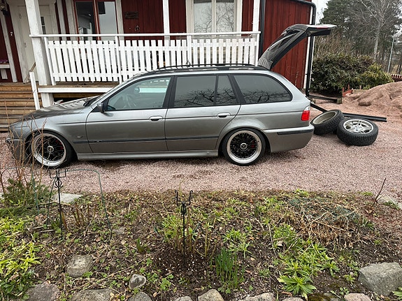 BMW 525i 4 of 19