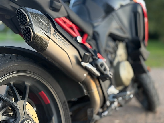 Ducati Multistrada V4 Pikes Peak 6 of 14