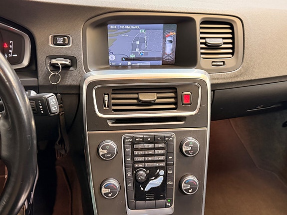 Volvo V60 25 of 26