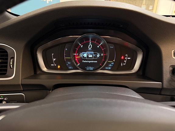Volvo V60 19 of 26