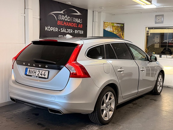 Volvo V60 11 of 26